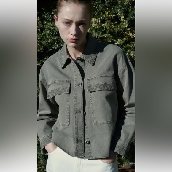 Zara Khaki Embroidered Overshirt
Jacket Shacket Sz XL NEW Blogger Fave Green - Picture 2 of 16
